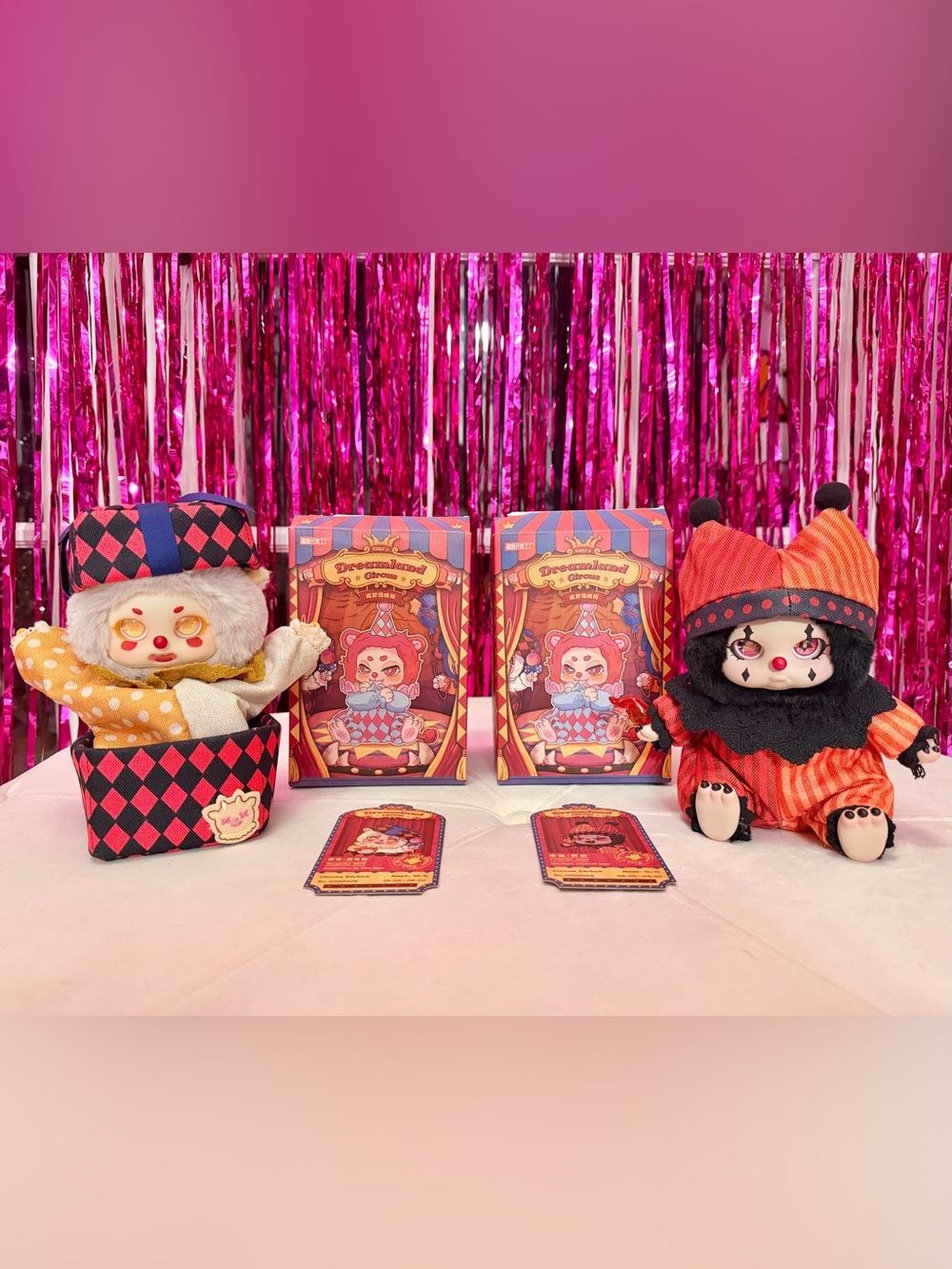Cino’s Dreamland Circus-Surprise in the Box